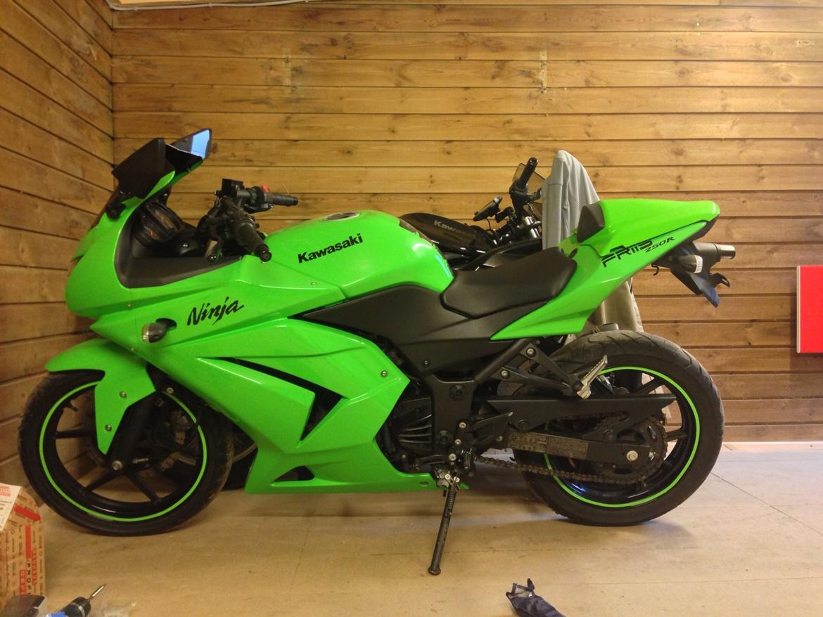 Kawasaki Ninja 250R SOLGT billede 13