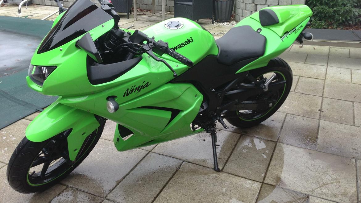 Kawasaki Ninja 250R SOLGT billede 3