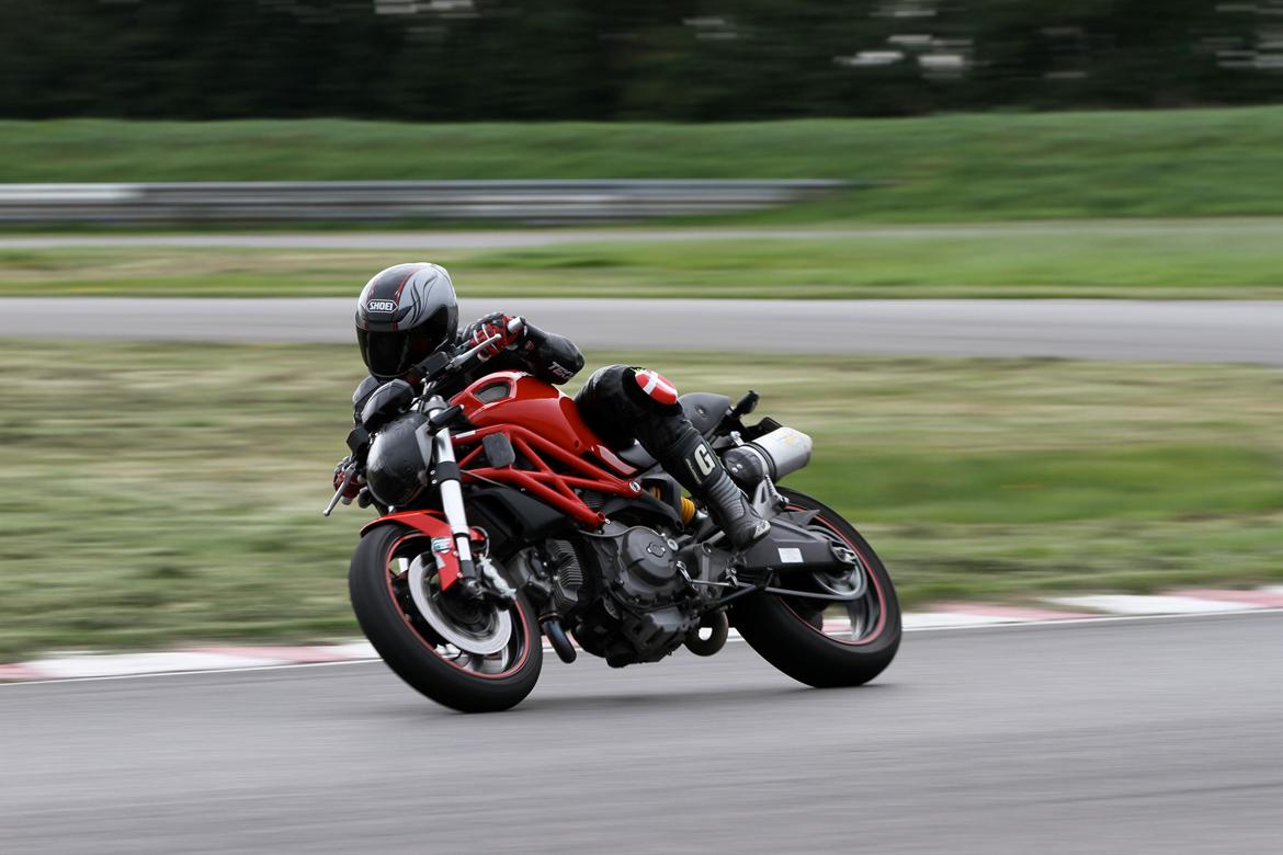 Ducati 696 Monster - banedag på padborg med DKD billede 3