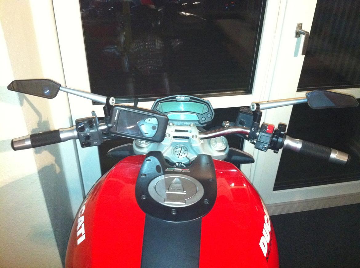 Ducati 696 Monster - montering af Rizoma  billede 8