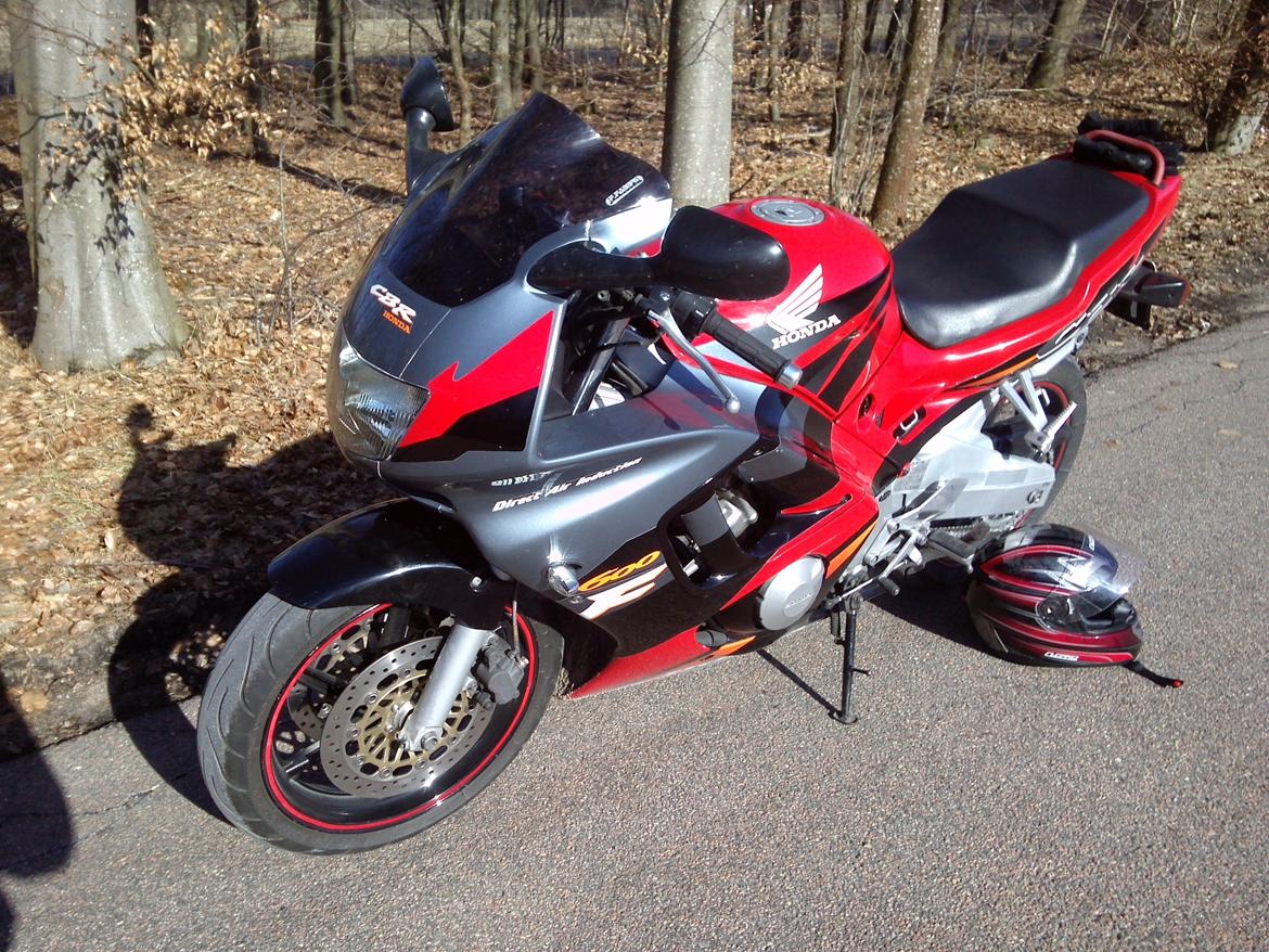 Honda cbr 600 f3 billede 2