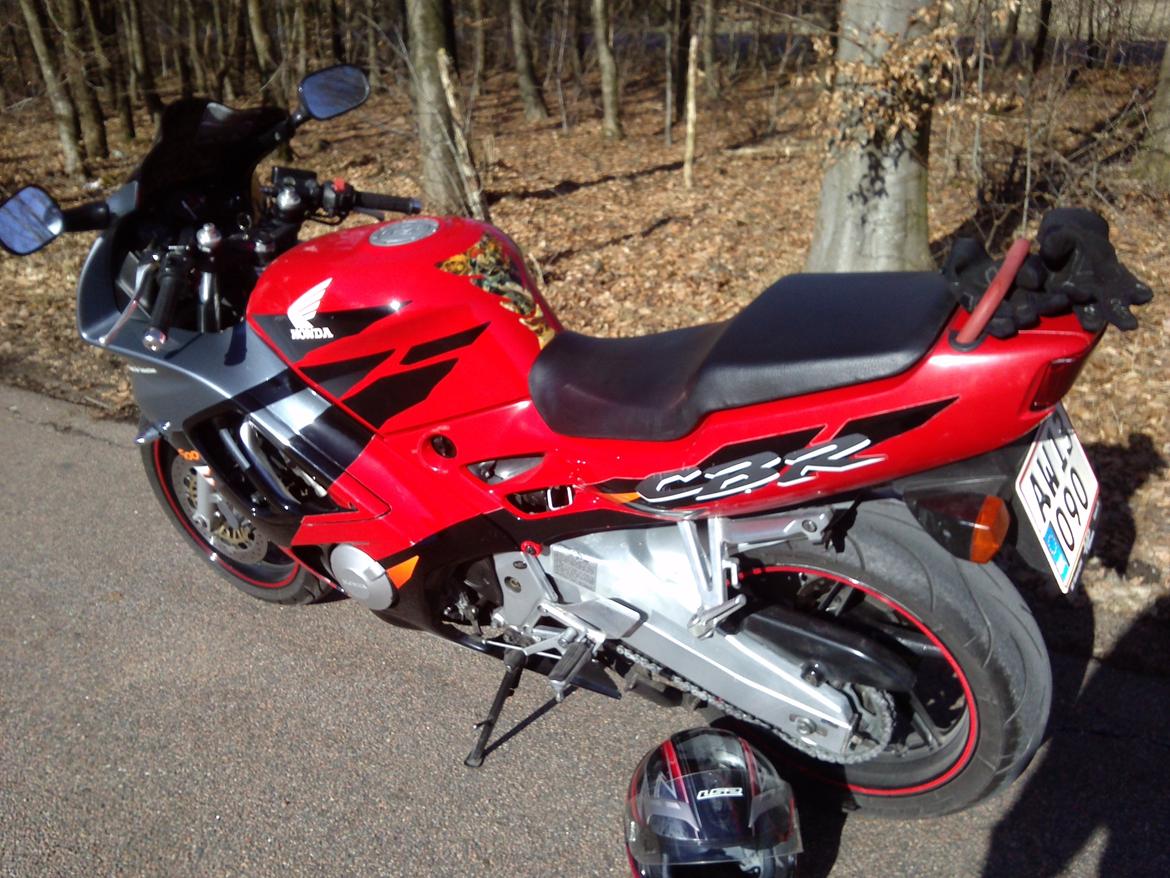 Honda cbr 600 f3 billede 4