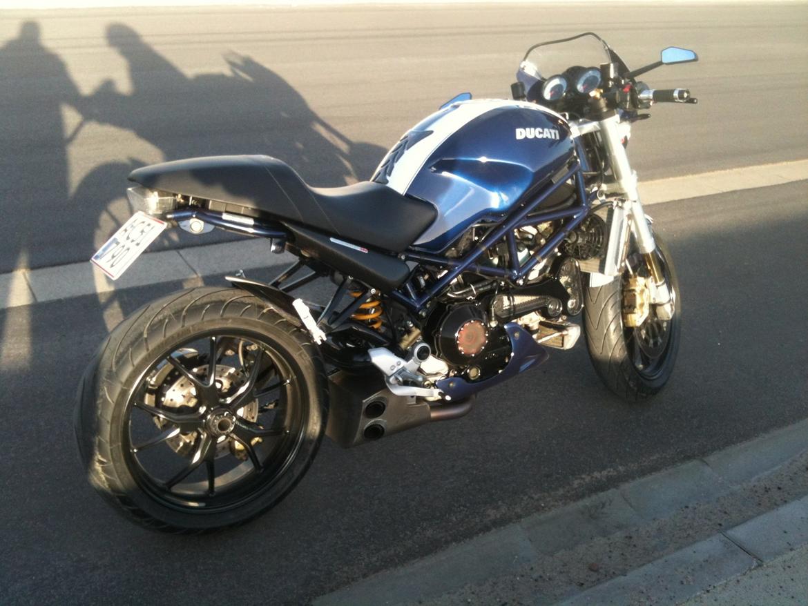 Ducati Monster S4R (solgt) - Så er der kommet plader på duc'en ;o)
 billede 1