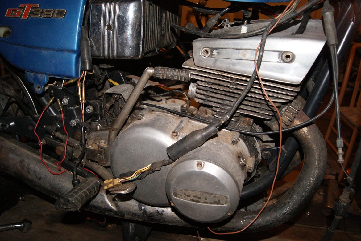 Suzuki GT 550 - under samling billede 13