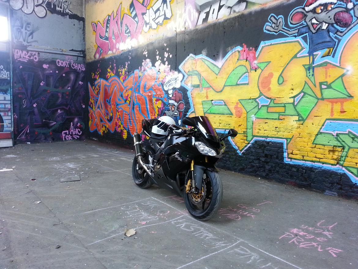 Kawasaki ZX10R billede 5