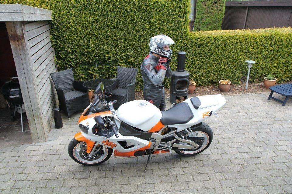 Yamaha YZF R1 billede 2