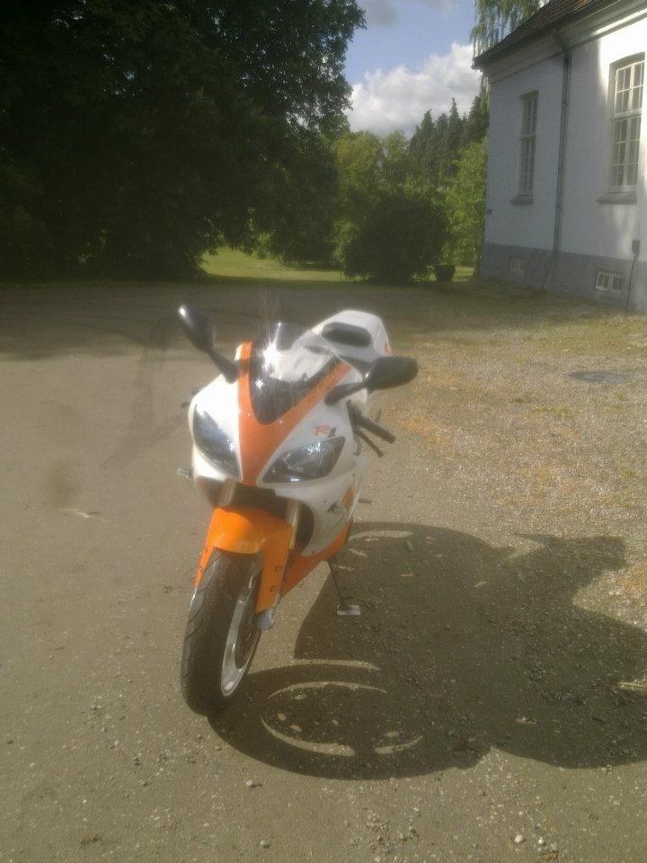 Yamaha YZF R1 billede 6