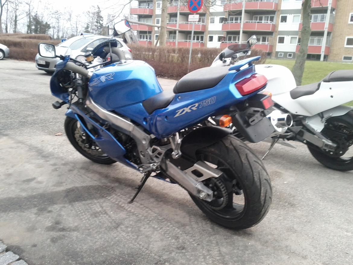 Kawasaki ZXR 750 J billede 3