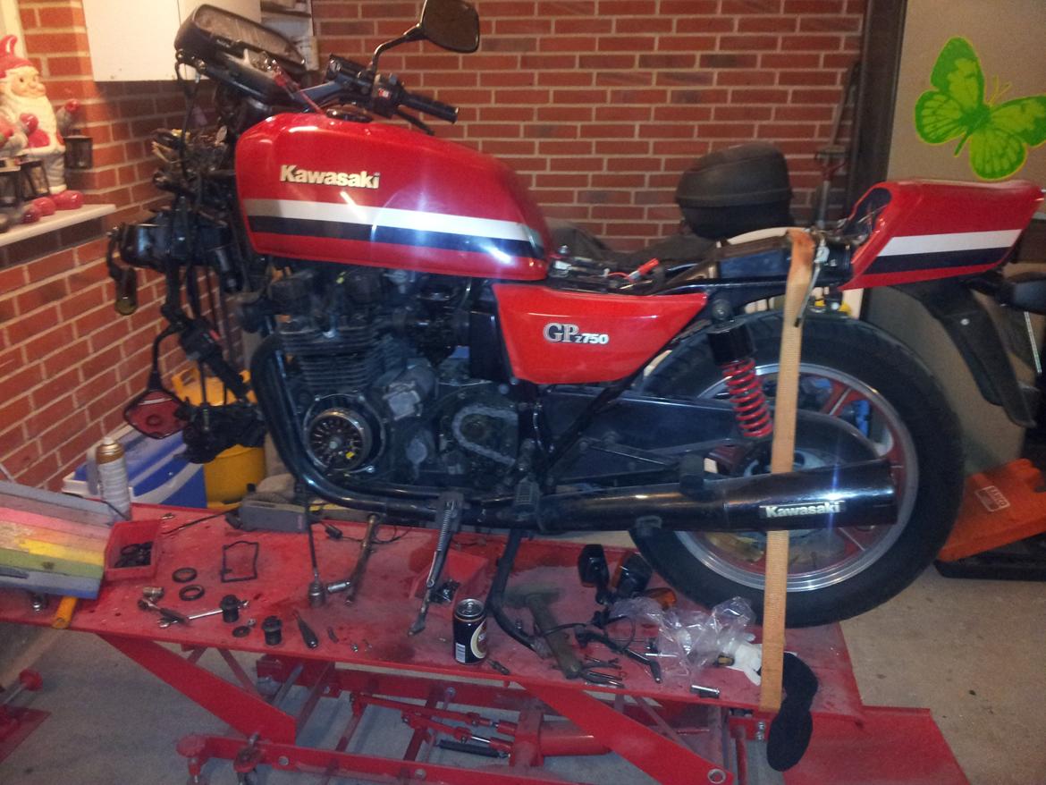 Kawasaki Z 750 GP - Det er som om der mangler noget :D billede 17