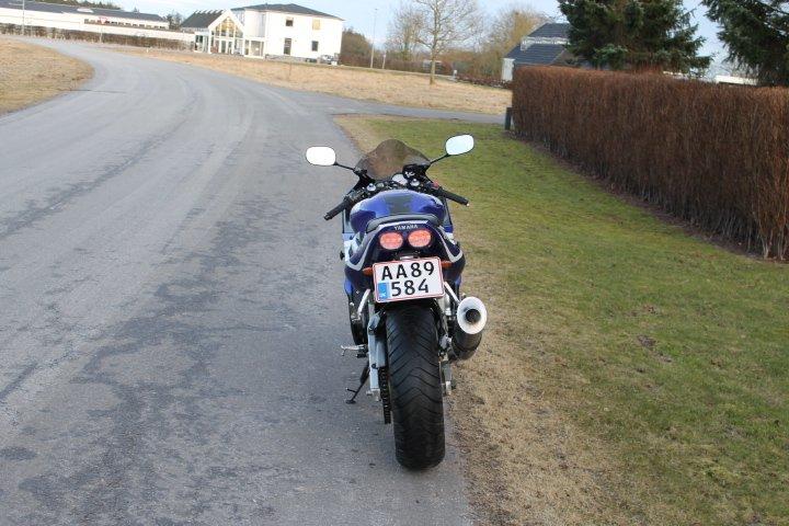 Yamaha R6 billede 3