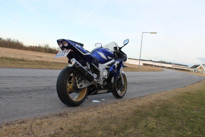 Yamaha R6 billede 9