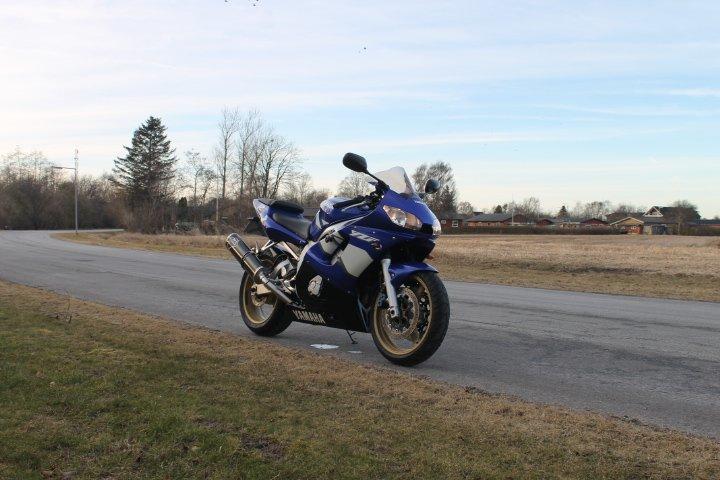 Yamaha R6 billede 10