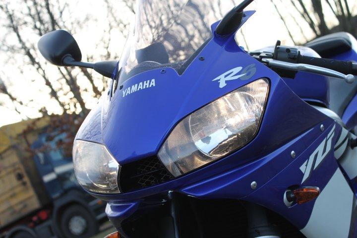Yamaha R6 billede 13