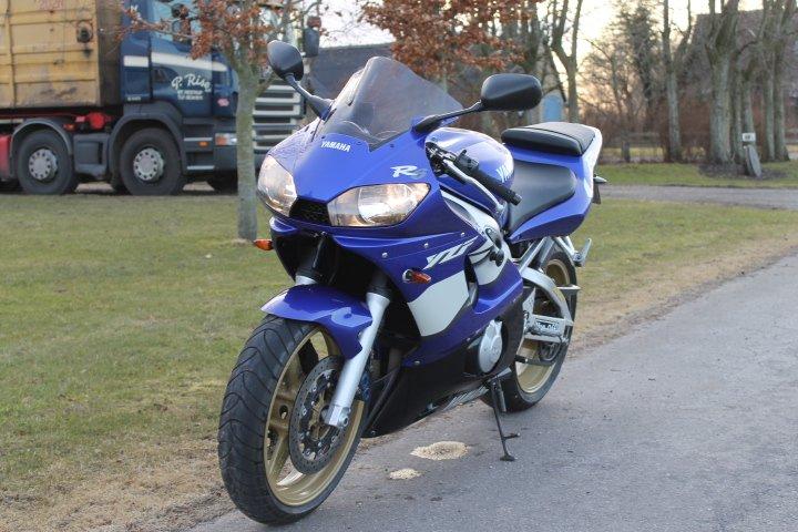 Yamaha R6 billede 14