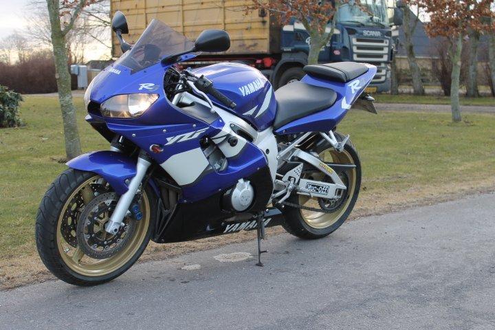 Yamaha R6 billede 15