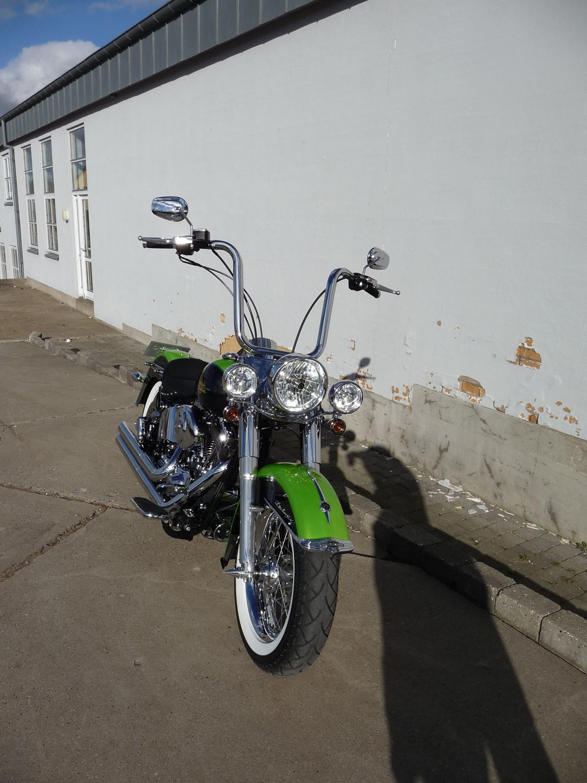 Harley Davidson FLSTNI Softail Deluxe "Solgt" billede 2