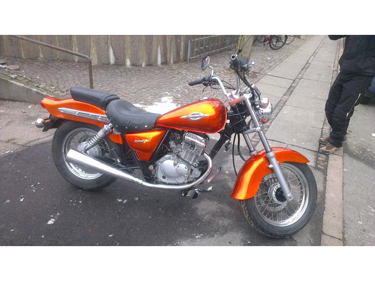 {{currentPhoto.altText}} billede {{currentPhoto.number}}