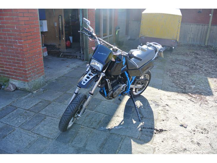 {{currentPhoto.altText}} billede {{currentPhoto.number}}