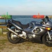 Suzuki gsx 750 f