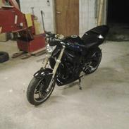 Yamaha r1