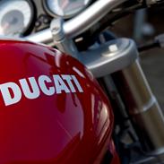 Ducati Monster S2R 800