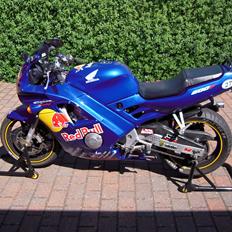 Honda CBR 600 f2