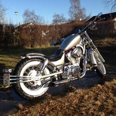Suzuki vs 750 Intruder