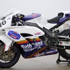 Honda CBR 1000 RR SC 57