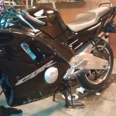 Honda Cbr 600 F2 PC25