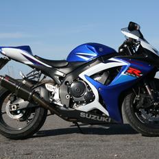Suzuki GSXR 750 k7
