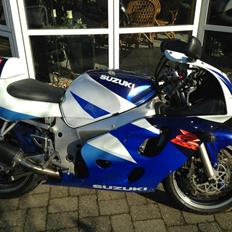 Suzuki gsxr 600 srad