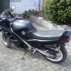 Honda vfr750f