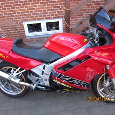Honda VFR 750 F RC36-1