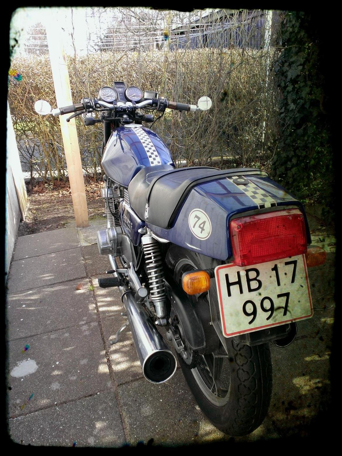 Suzuki GSX 400F billede 8