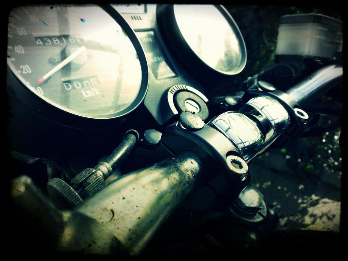 Suzuki GSX 400F billede 9