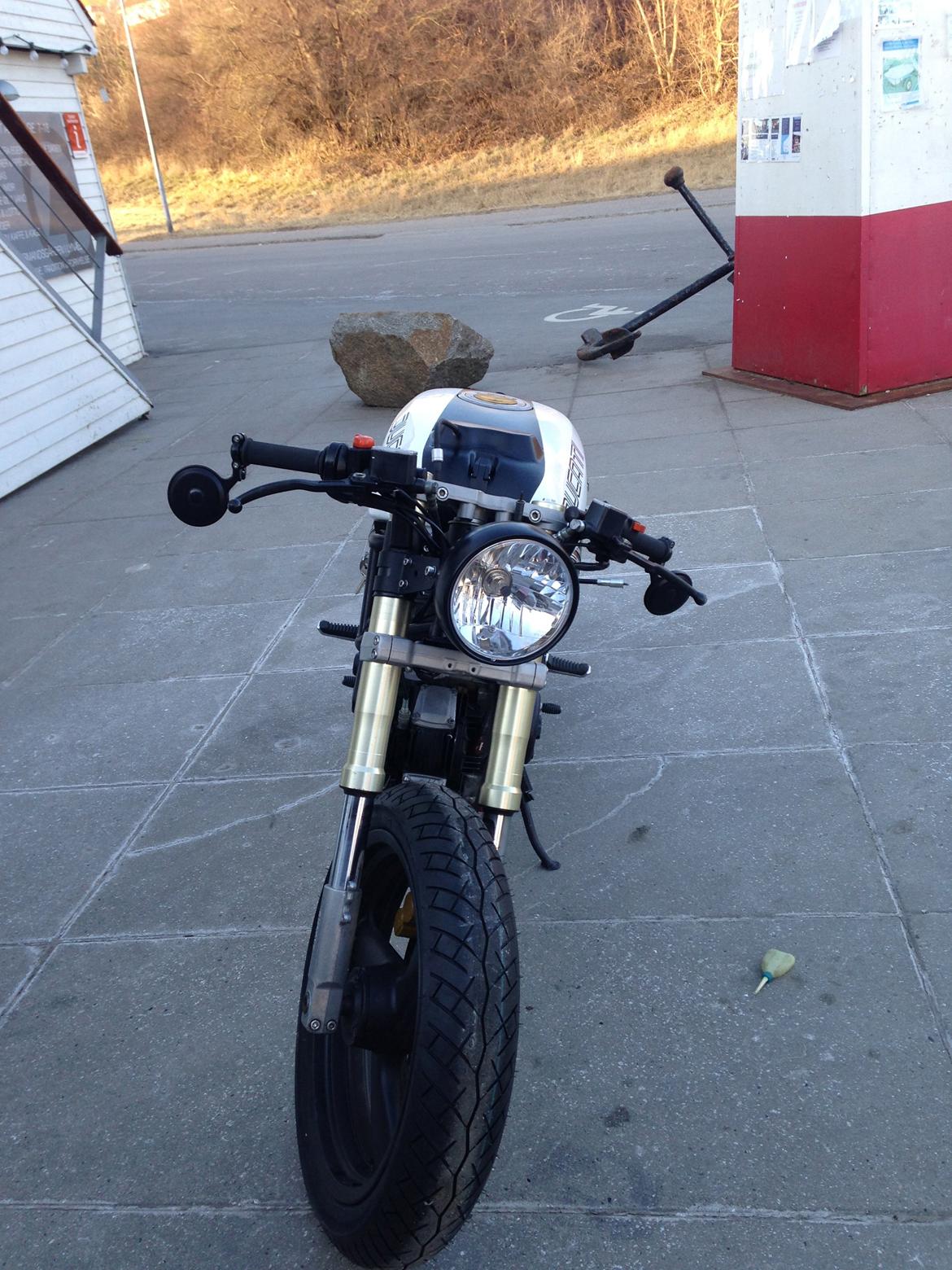 Ducati SS 750 cafe racer billede 5