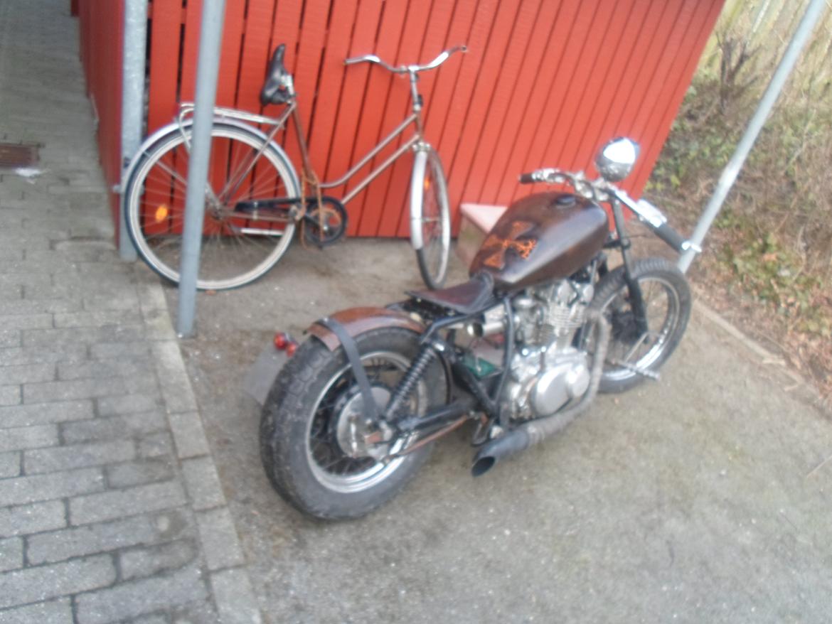 Suzuki gs 400 Bobber billede 4