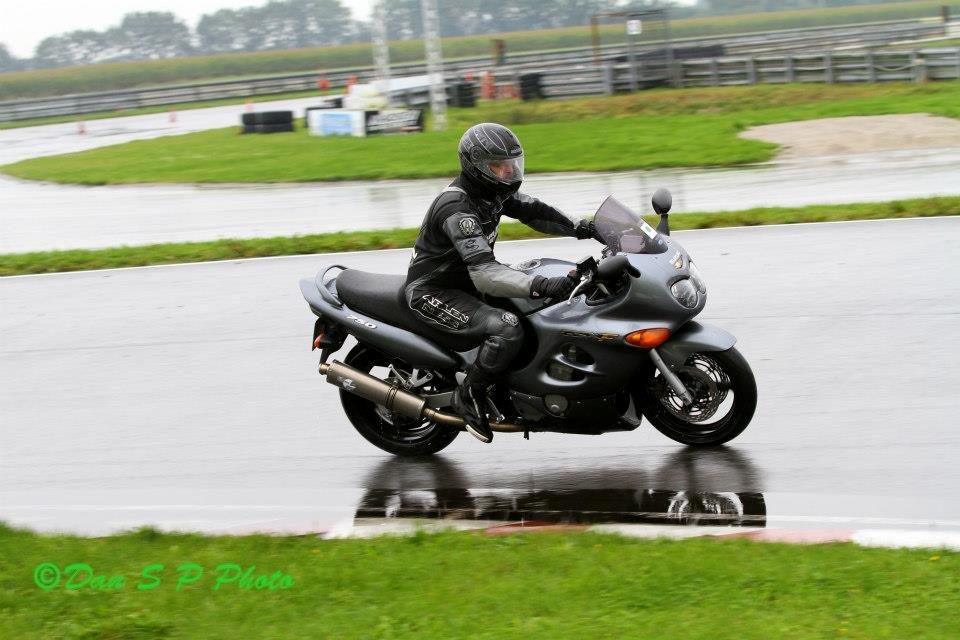 Suzuki gsx 750 f billede 6