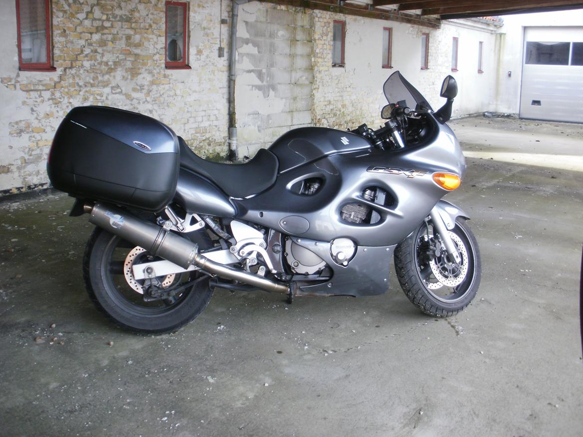Suzuki gsx 750 f billede 10