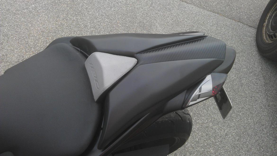 Benelli TNT 1130 - CAFÉ RACER sædeskal med Carbonindlæg billede 6