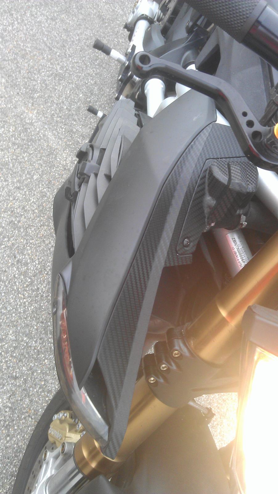 Benelli TNT 1130 - Carbonbelagte "kåbe"dele billede 7