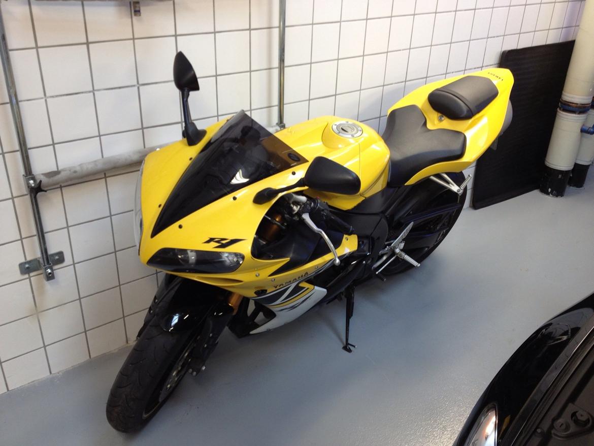 Yamaha YZF R1 Anniversary Edition "SOLGT" billede 2