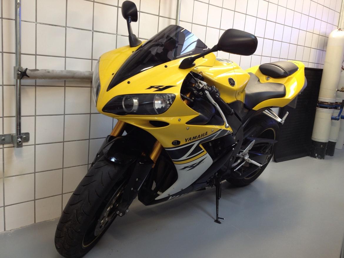 Yamaha YZF R1 Anniversary Edition "SOLGT" billede 3