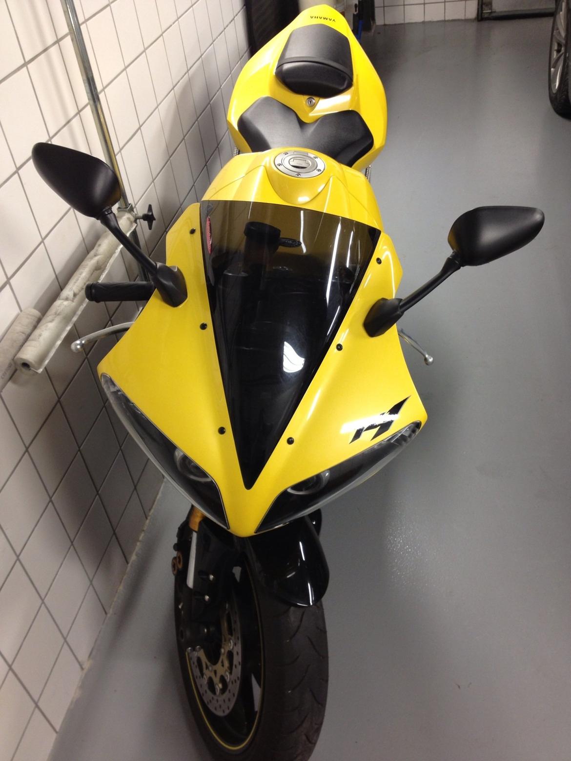 Yamaha YZF R1 Anniversary Edition "SOLGT" billede 4