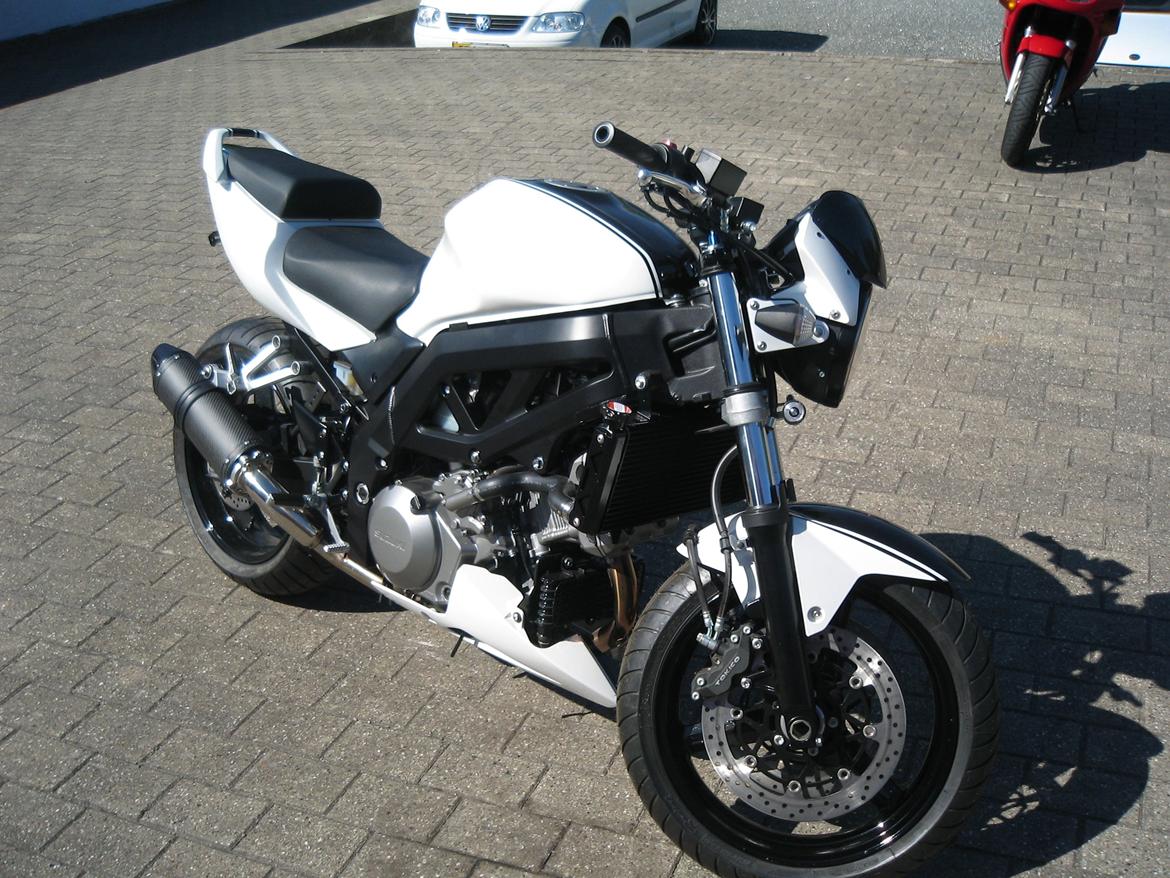 Suzuki SV1000N-K7 - solgt billede 1