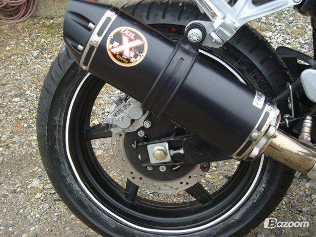 Hyosung GT 650 R EFI - Ixil potten får den til at lyde alt for godt, DB-killeren er taget ud. billede 17