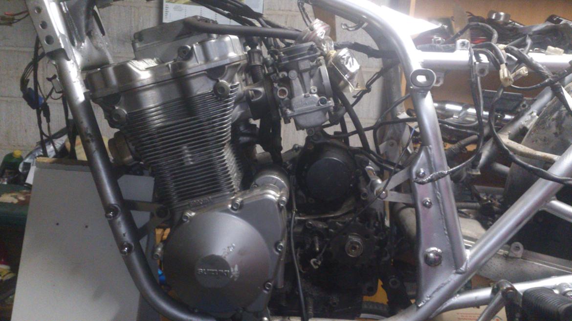 Suzuki gsx 750 s Katana billede 6