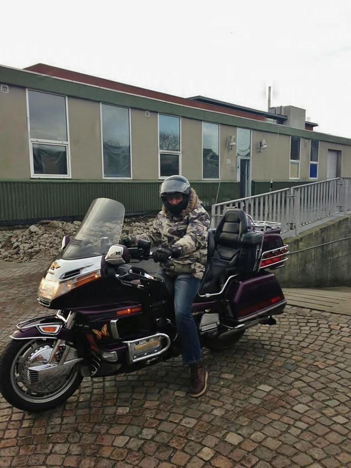 Triumph Daytona 1200 - Min nyerhvervelse, købt dec. 2012. Goldwing 1500, 6 cylindre. Får taget nogle flere billeder, når vejret tillader det.   billede 13