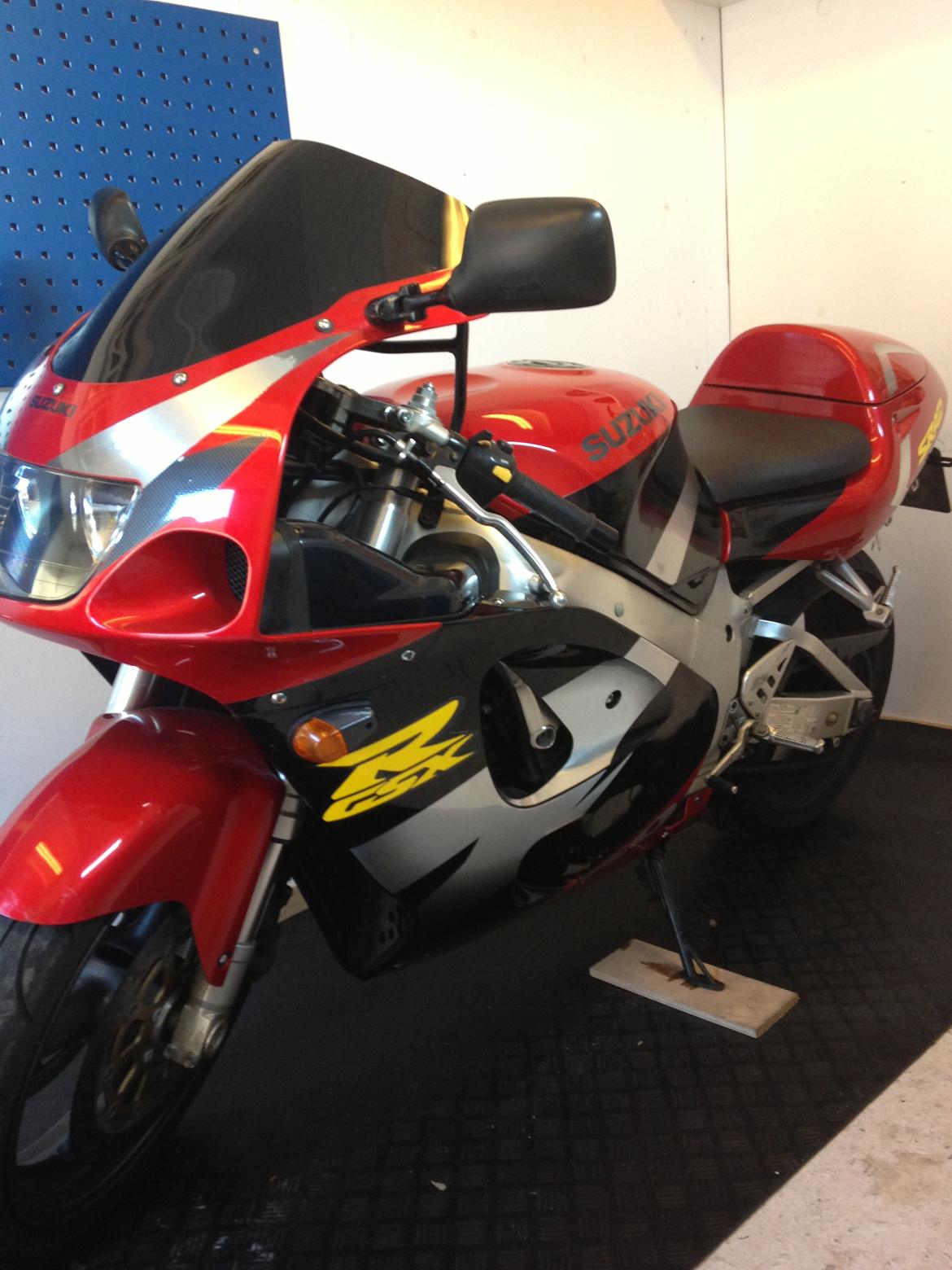 Suzuki GSX-R solgt billede 2