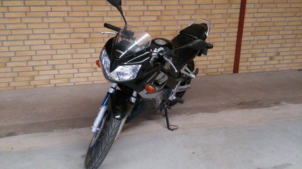 Honda cbr 125r billede 3